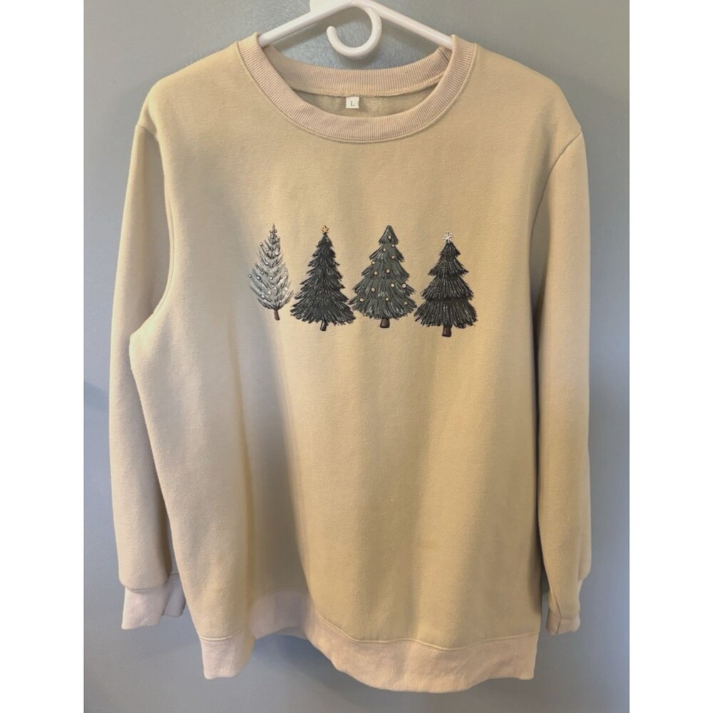 Womenโs Winter Tree Design Sweatshirt Tan Size L